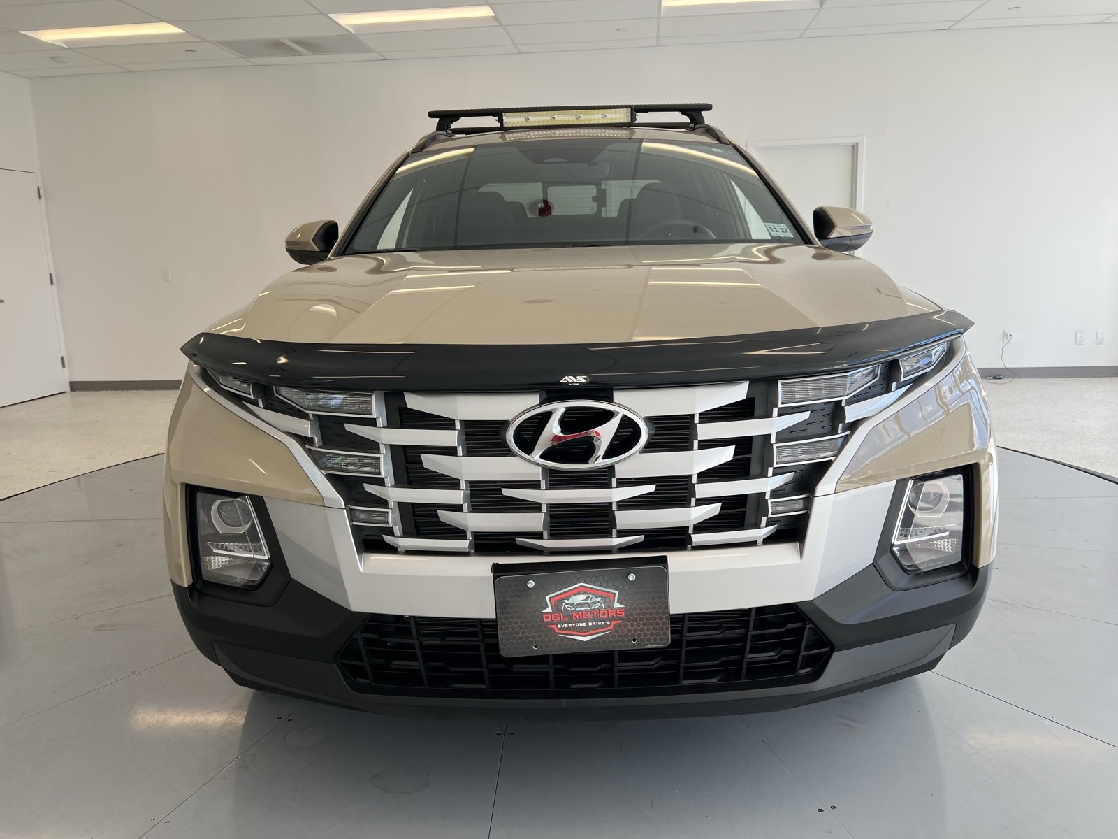 Used 2023 Hyundai Santa Cruz SEL w/ Activity Package image 2