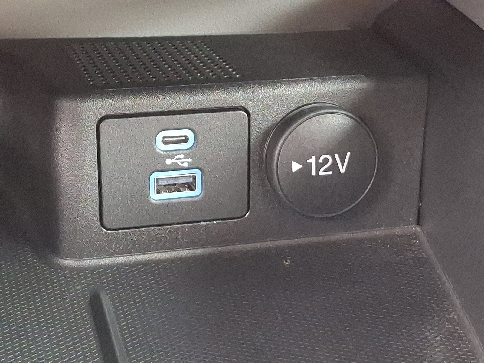 Used 2023 Ford Escape Active w/ Cold Weather Package image 26