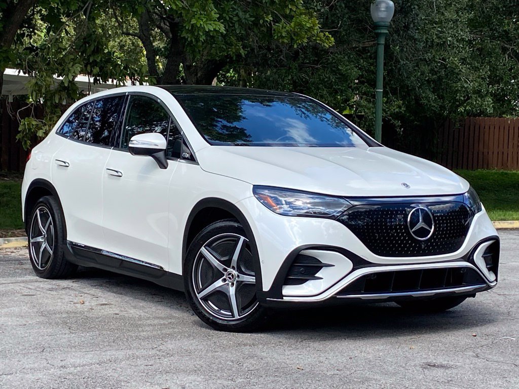 Used 2023 Mercedes-Benz EQE 350+ SUV w/ AMG Line Exterior Package image 3
