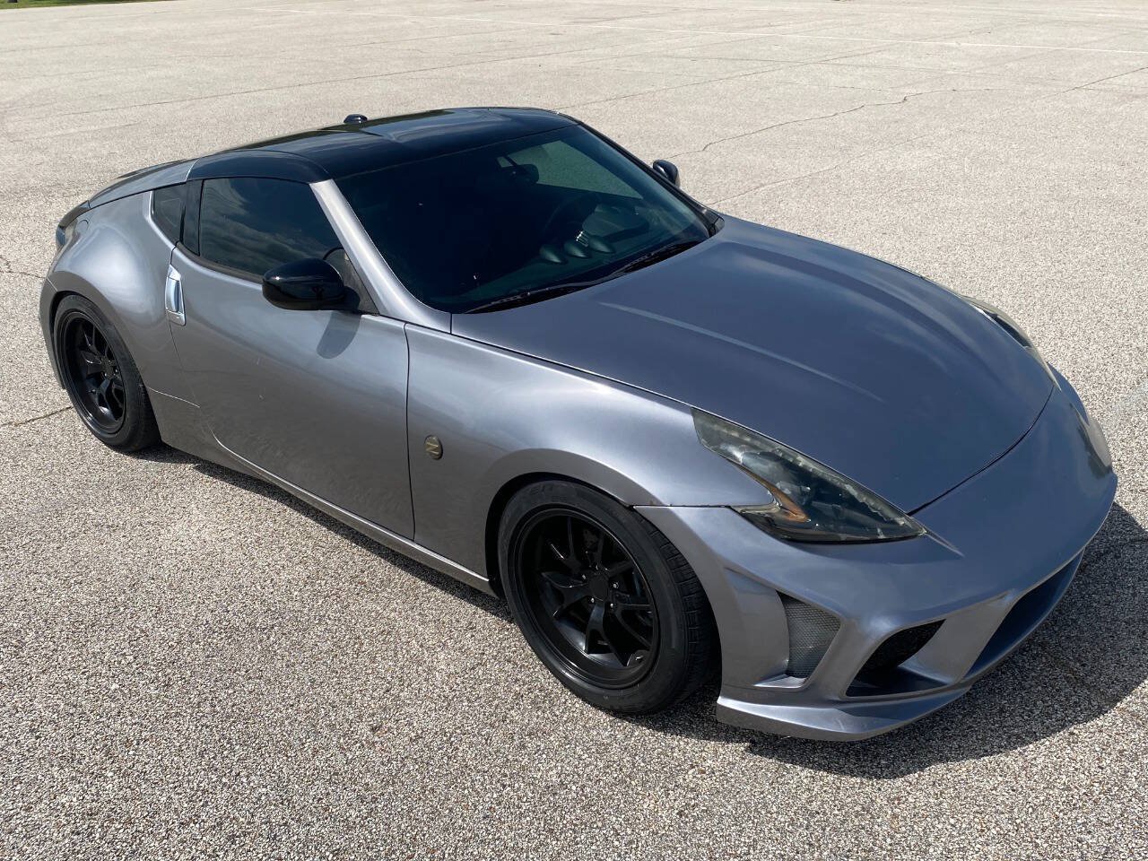 Used 2009 Nissan 370Z Touring RWD image 3