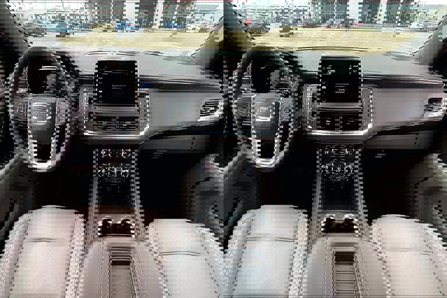 Used 2022 GMC Yukon SLT w/ SLT Premium Package image 30