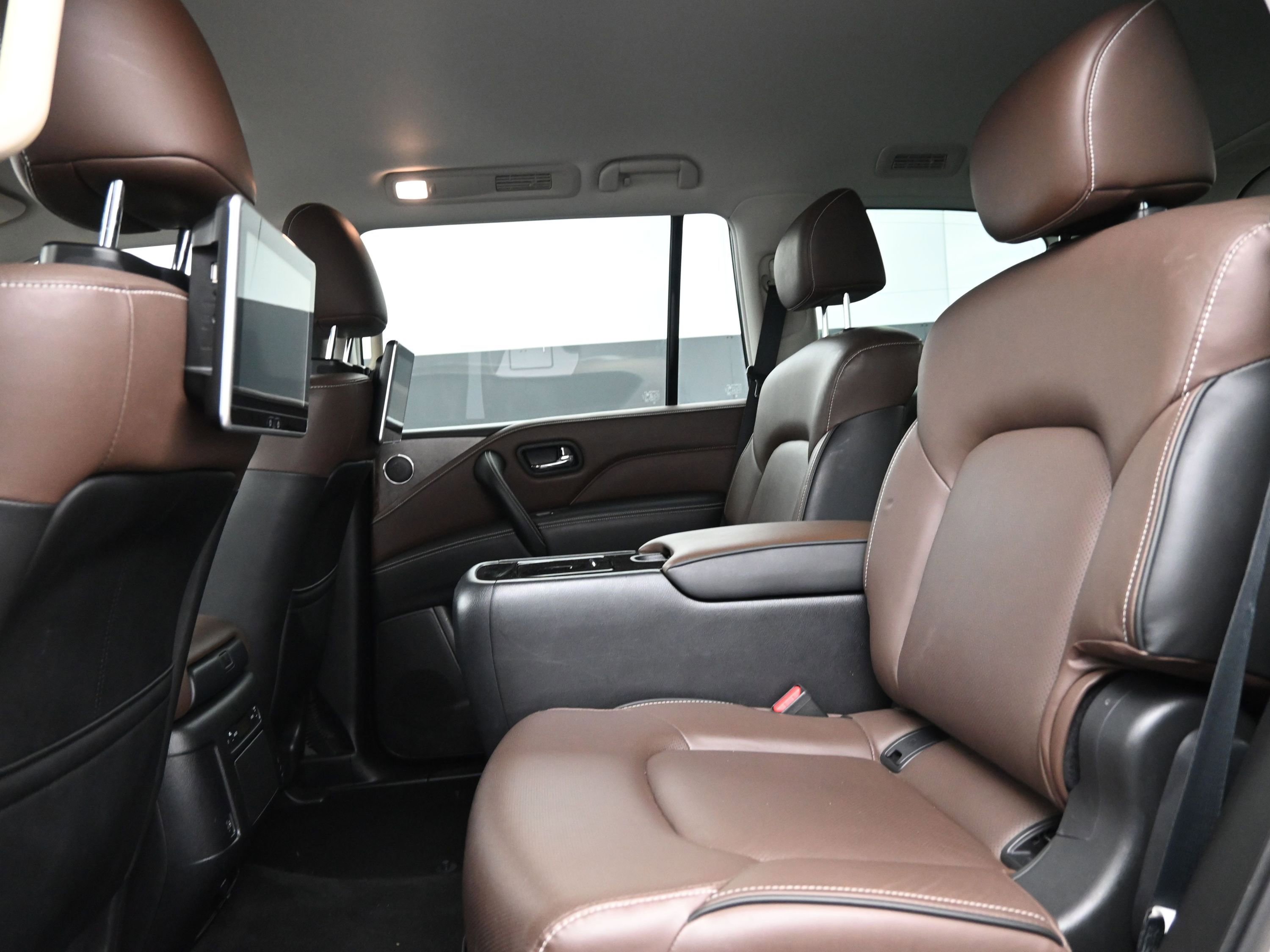 Used 2023 INFINITI QX80 Premium Select w/ All-Season Package image 18