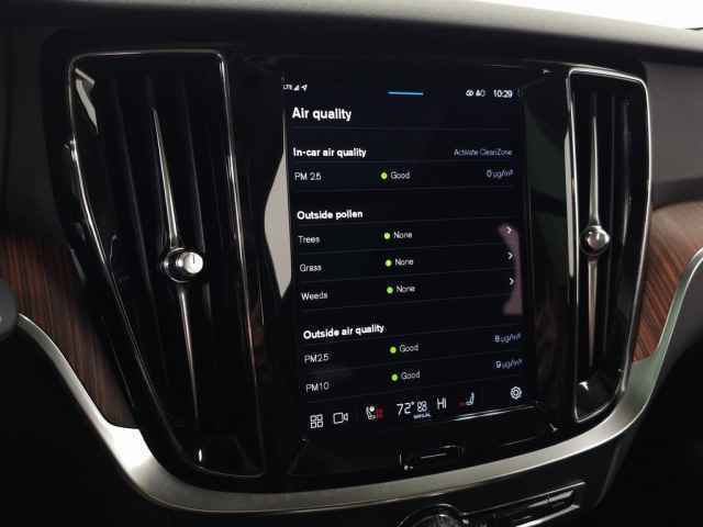 Certified 2025 Volvo V60 B5 Cross Country Plus image 27