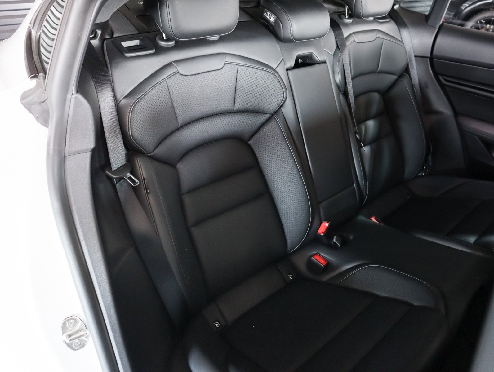 Used 2024 Porsche Taycan 4S image 6