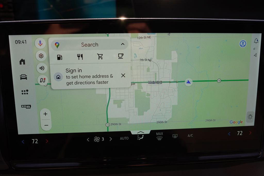 Certified 2025 Ford Expedition Active image 30