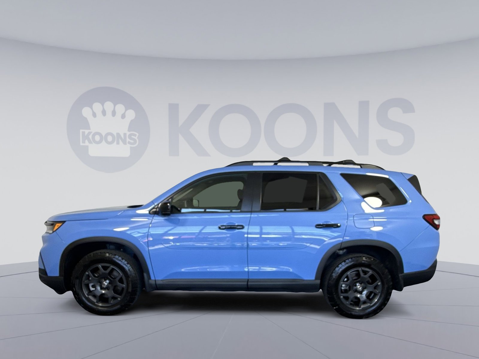 Used 2025 Honda Pilot TrailSport image 2