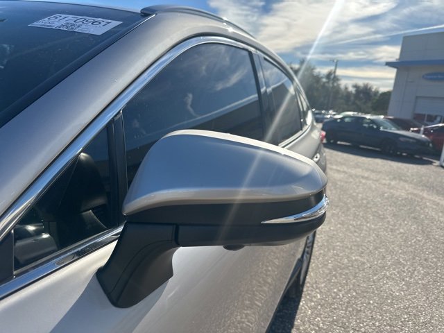 Used 2024 Toyota Venza Limited image 8