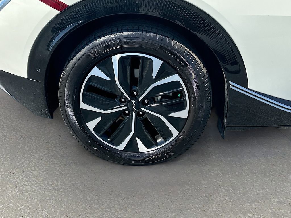 Certified 2023 Kia EV6 Wind w/ Wind Technology Package RWD image 31