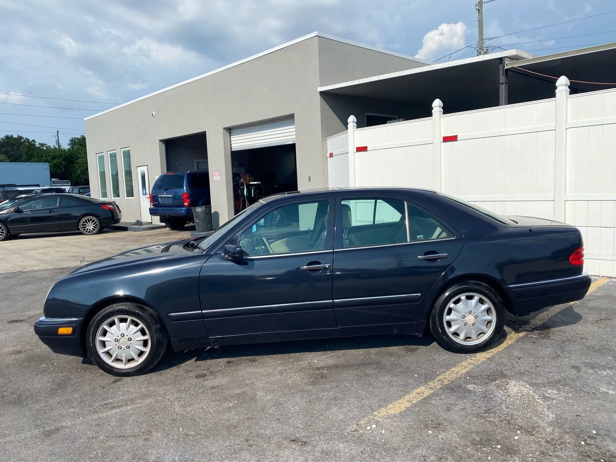 Used 1996 Mercedes-Benz E 300 Sedan image 5