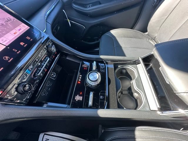 New 2025 Jeep Grand Cherokee L Overland AWD/4WD image 28
