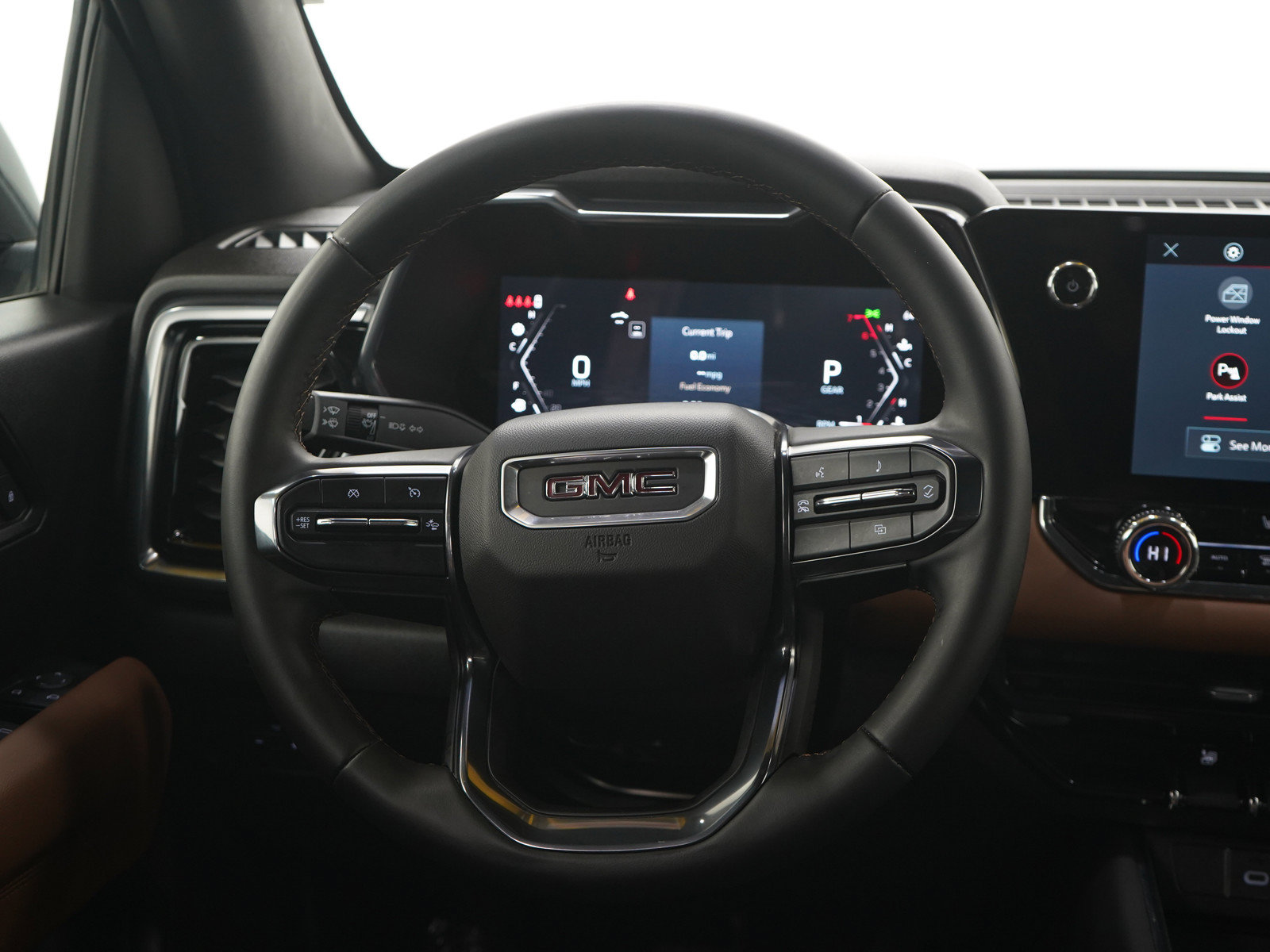 Used 2024 GMC Canyon AT4 w/ Technology Package AWD/4WD image 17