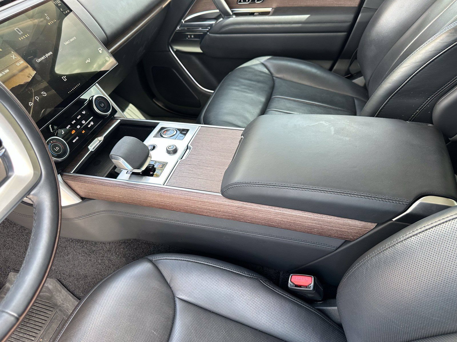 Used 2023 Land Rover Range Rover SE AWD/4WD image 24