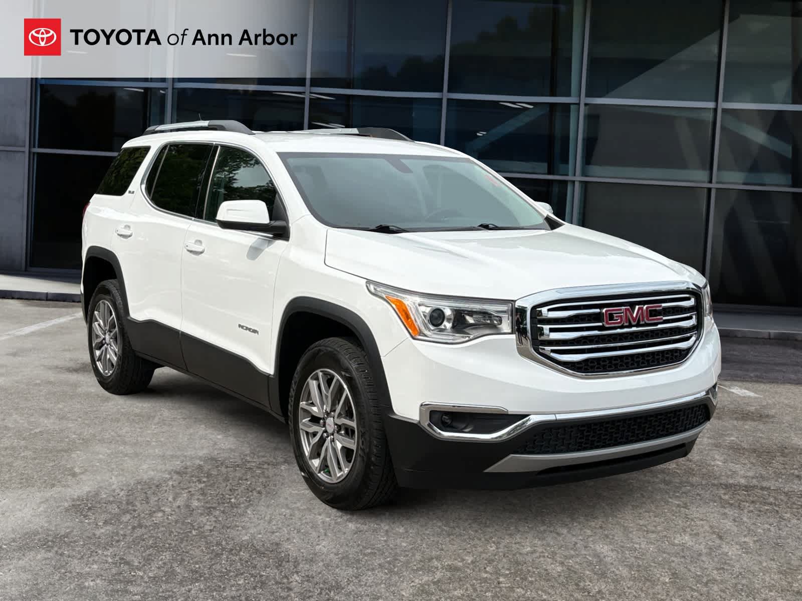 Used 2019 GMC Acadia SLE w/ Driver Alert Package I FWD image 1