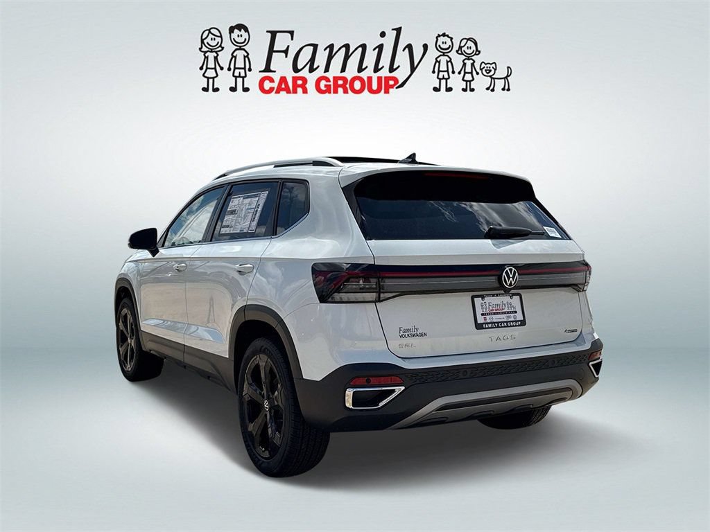 Used 2025 Volkswagen Taos SEL AWD/4WD image 4