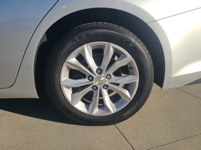 Used 2022 Chevrolet Malibu LT image 11