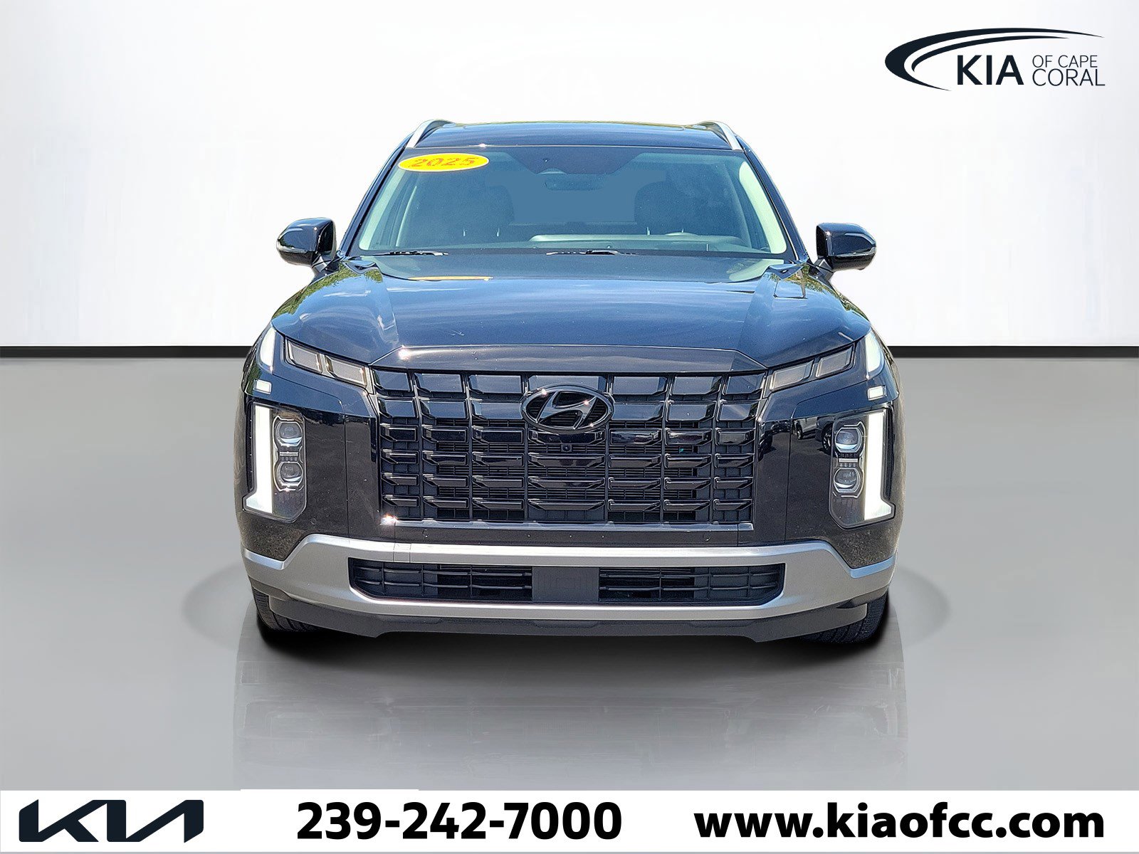 Used 2025 Hyundai Palisade Limited image 2