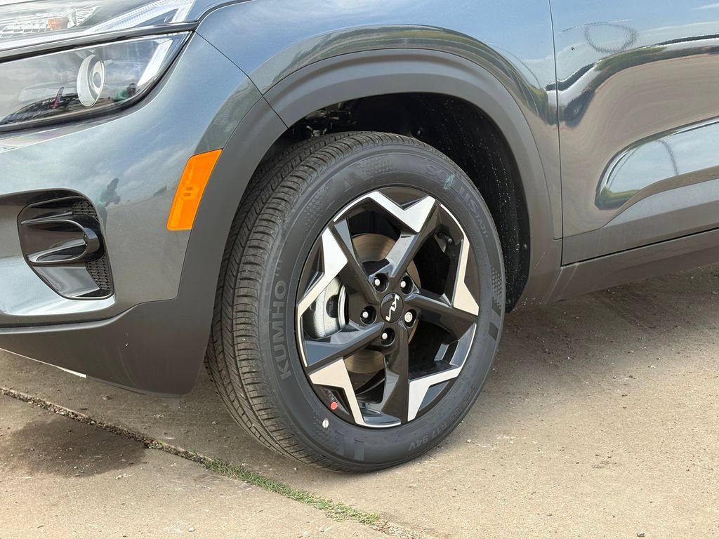 New 2026 Kia Seltos S FWD image 9