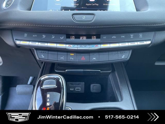 Used 2022 Cadillac XT4 Premium Luxury w/ Technology Package AWD/4WD image 32