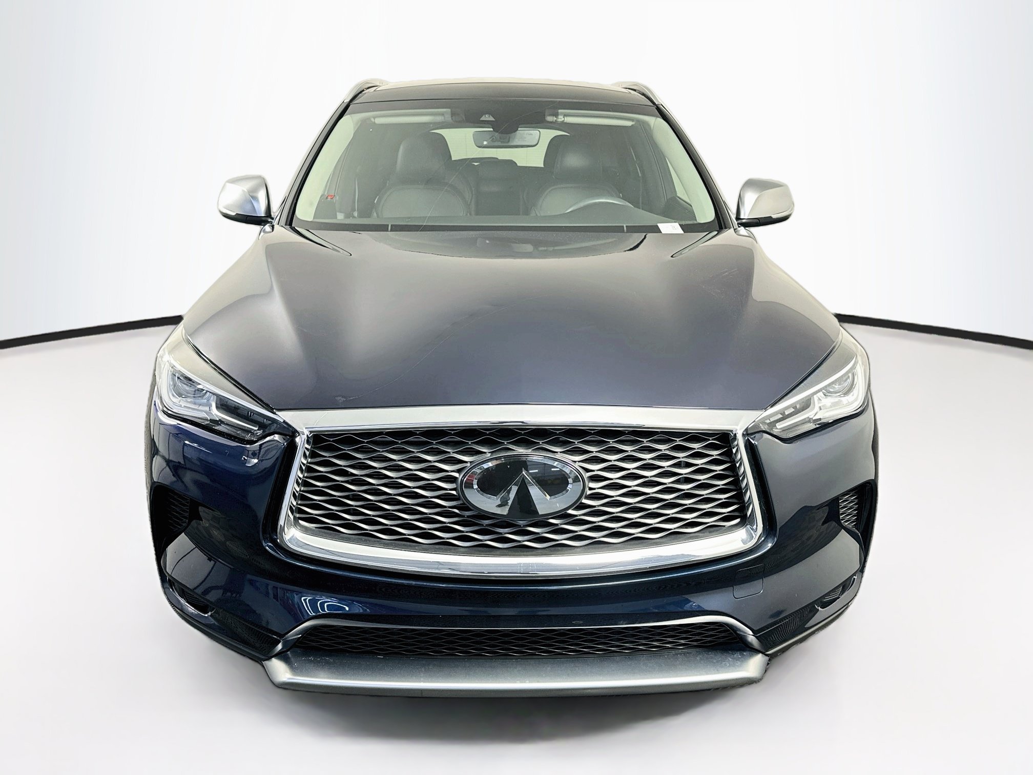 Used 2023 INFINITI QX50 Luxe w/ Accent Package FWD image 2