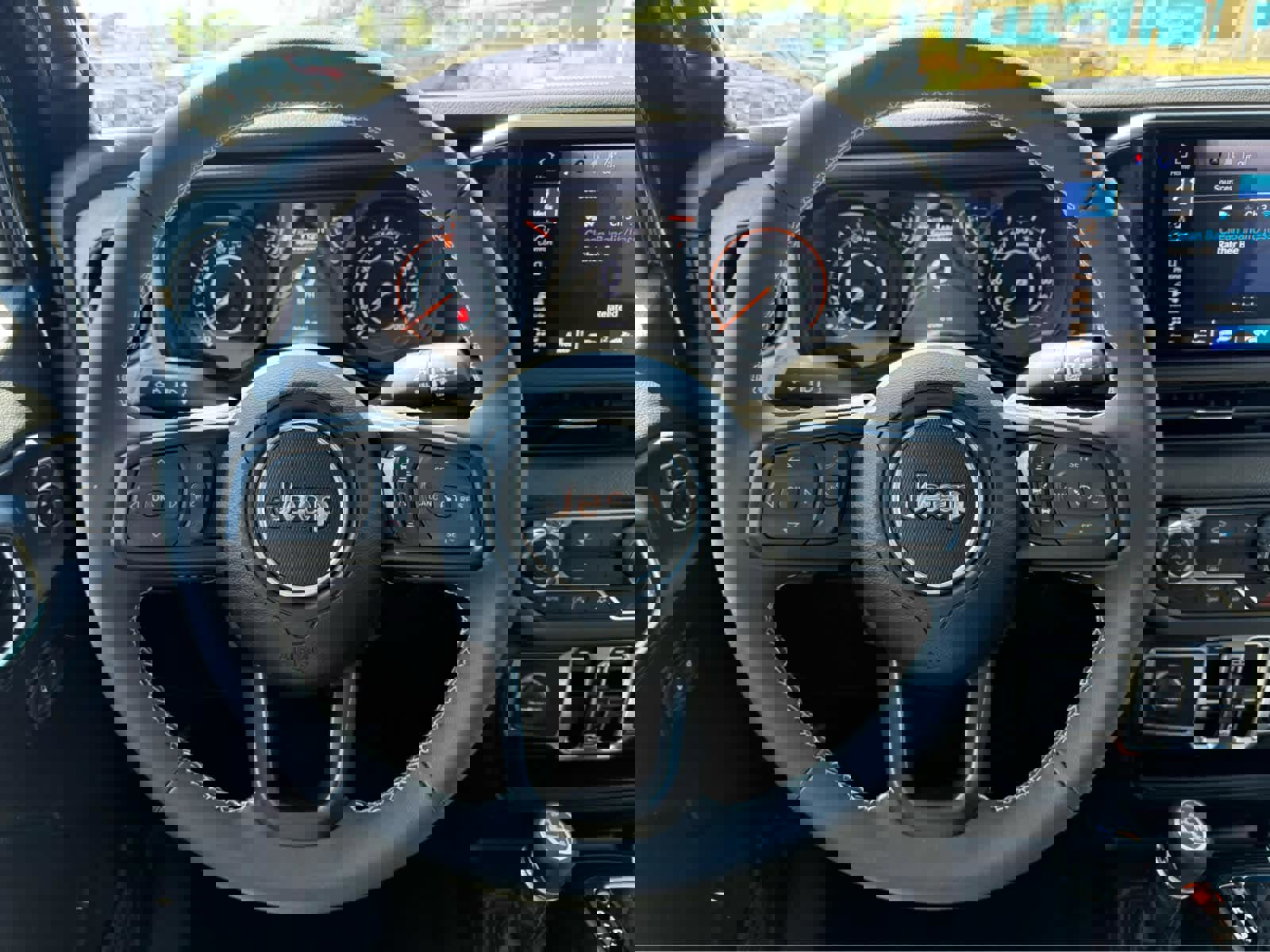 Used 2025 Jeep Gladiator Sport image 15