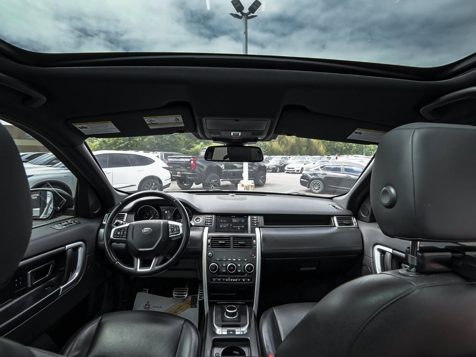 Used 2019 Land Rover Discovery Sport HSE Luxury AWD/4WD image 35