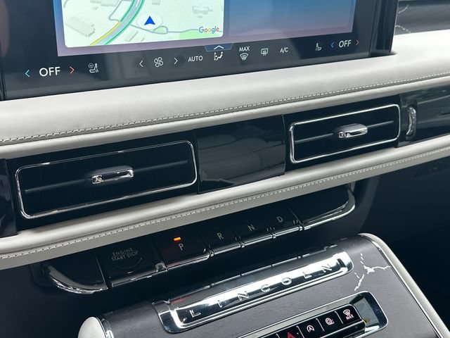 New 2026 Lincoln Aviator Black Label w/ Jet Appearance Package AWD/4WD image 28