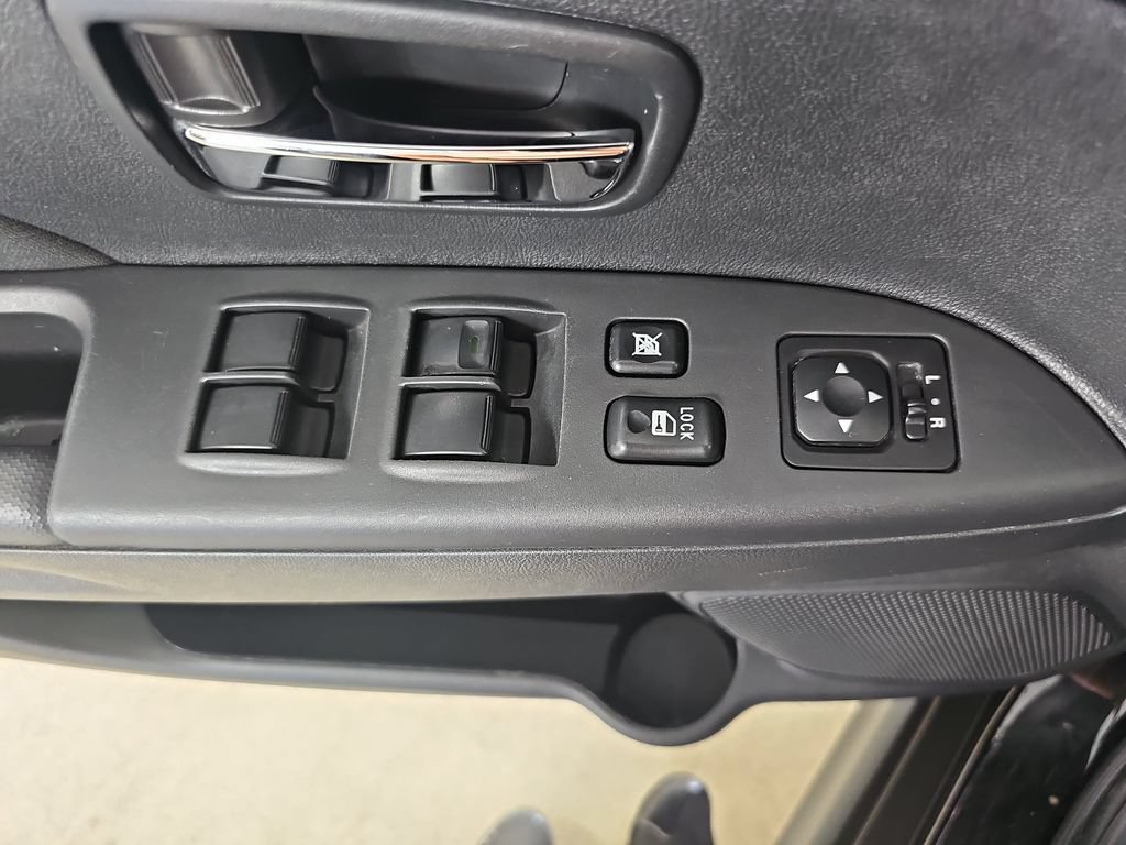 Used 2018 Mitsubishi Outlander Sport LE AWD/4WD image 32