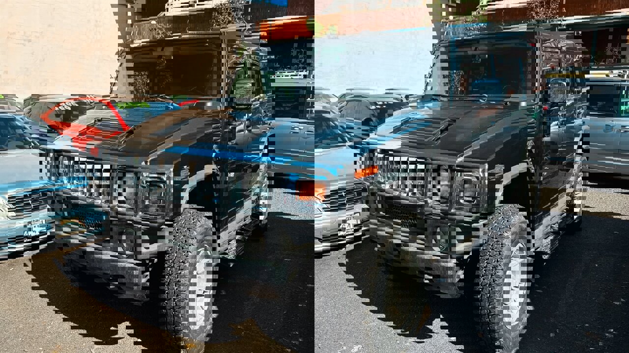 Used 2003 HUMMER H2 w/ Preferred Equipment Group image 1