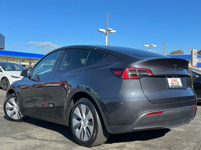 Used 2024 Tesla Model Y Long Range image 17