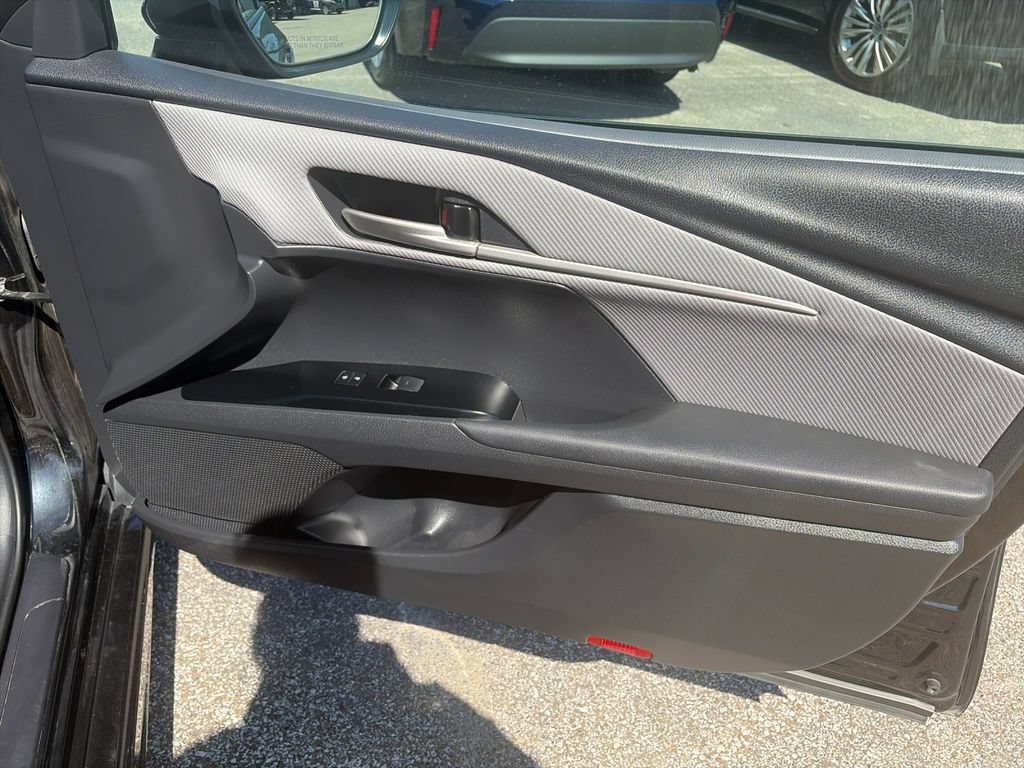 Used 2025 Toyota Camry SE w/ Multimedia Upgrade Package FWD image 19
