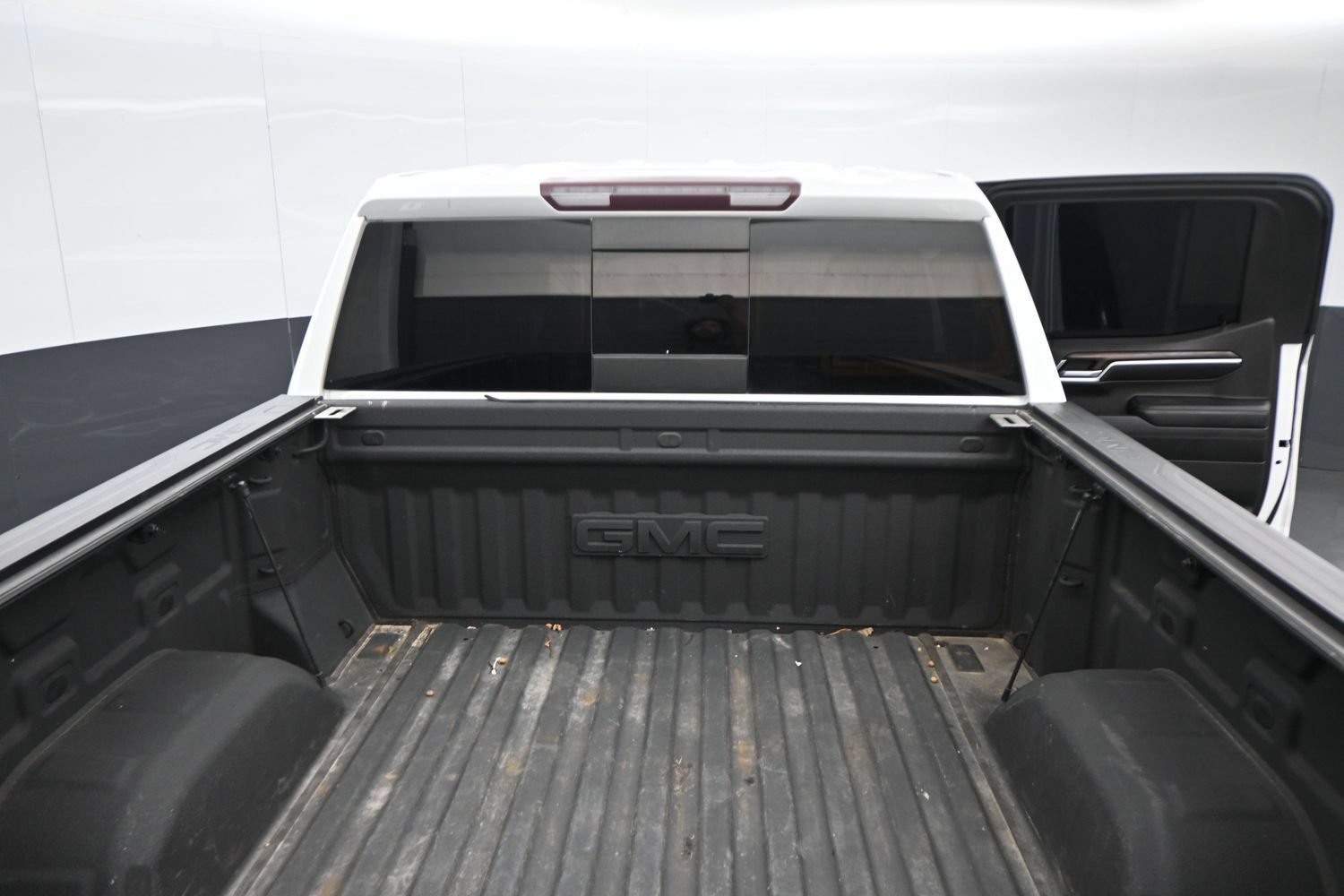 Used 2022 GMC Sierra 1500 SLT w/ SLT Convenience Package AWD/4WD image 8