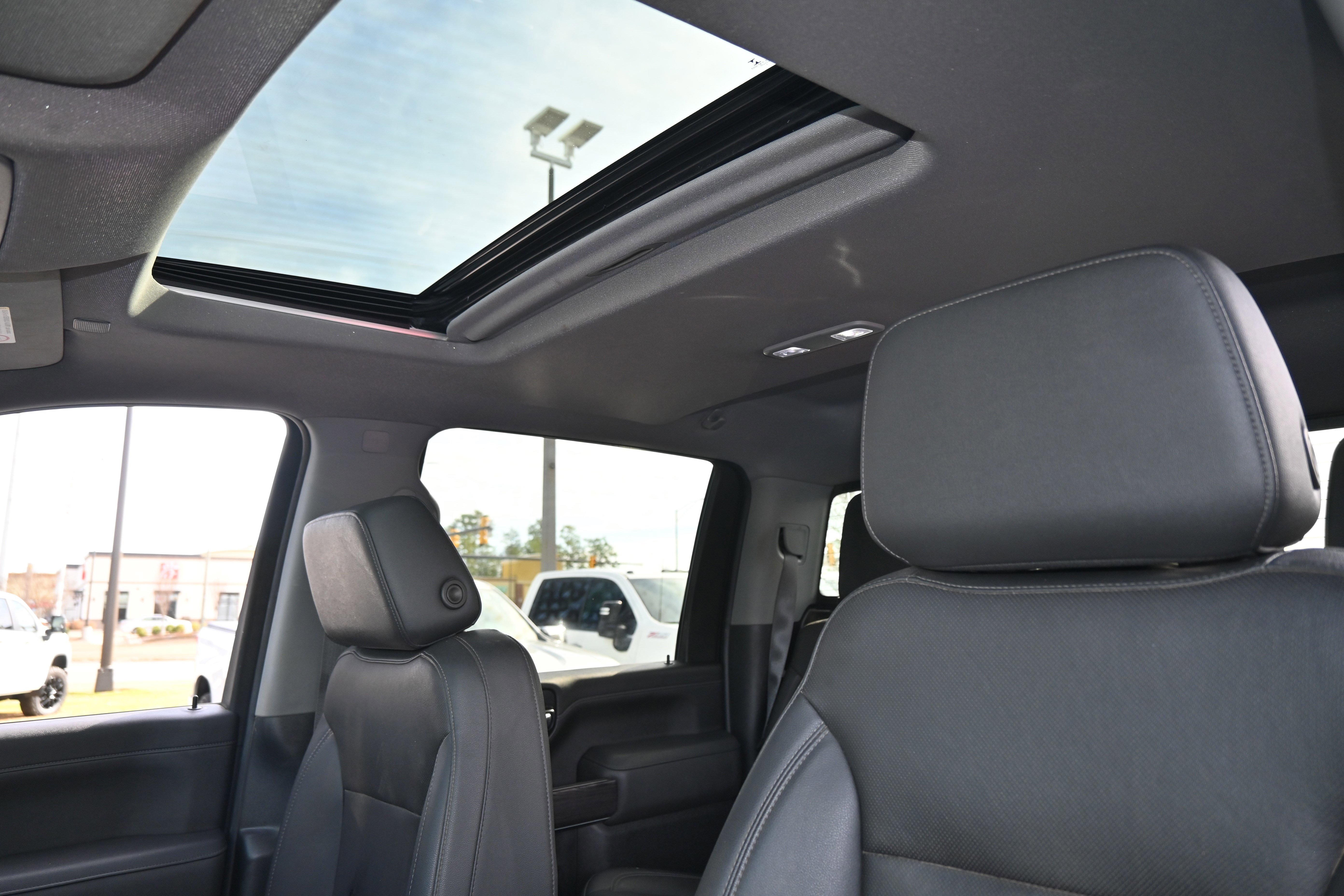 Used 2022 Chevrolet Silverado 2500 LTZ w/ LTZ Plus Package image 20