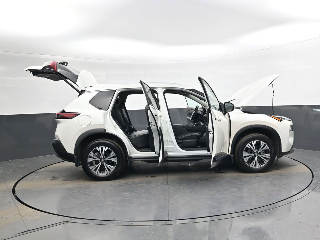 Used 2023 Nissan Rogue SV w/ SV Premium Package image 43