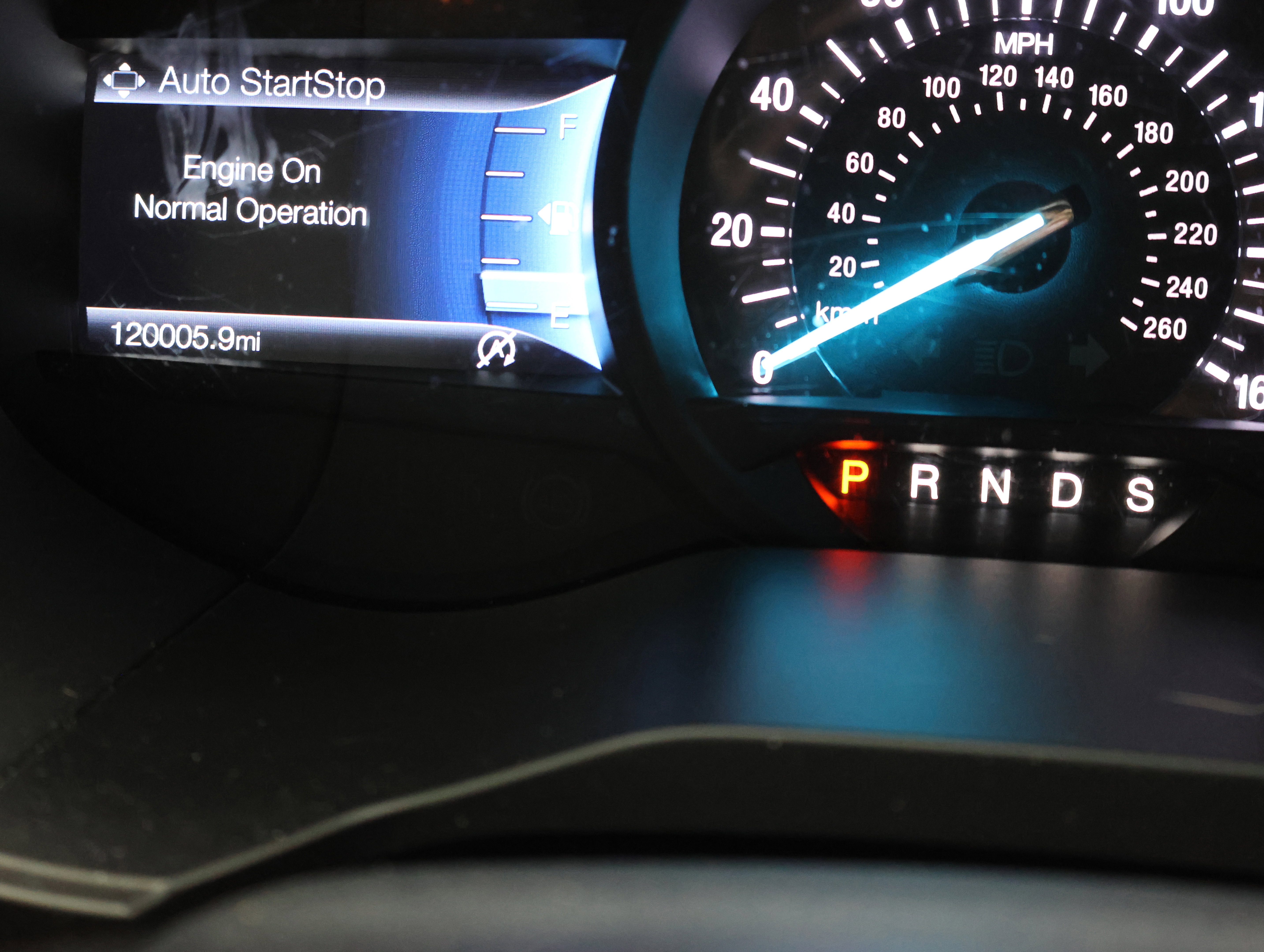 Used 2020 Ford Edge Titanium w/ Class II Trailer Tow Package AWD/4WD image 10