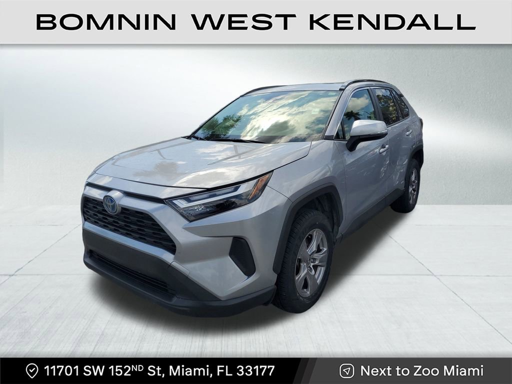 Used 2024 Toyota RAV4 XLE image 2