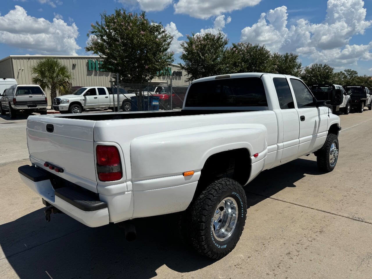 Used 1998 Dodge Ram 3500 Truck 4x4 Quad Cab image 16