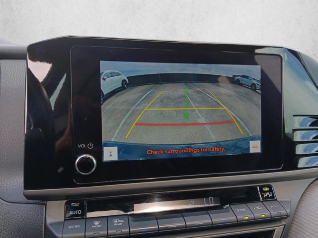 Used 2025 Toyota Camry SE w/ Convenience Package FWD image 14