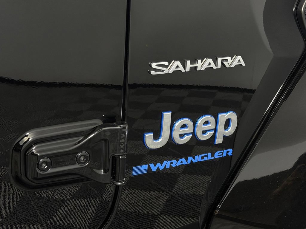 Certified 2023 Jeep Wrangler Unlimited Sahara w/ Safety Group AWD/4WD image 13