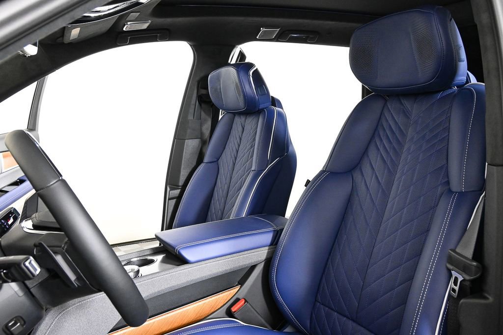 New 2026 Cadillac Vistiq Premium Luxury image 5