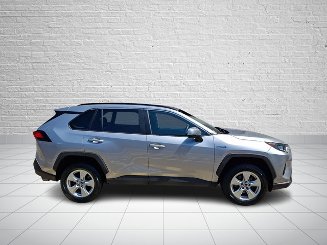 Used 2021 Toyota RAV4 LE AWD/4WD image 7