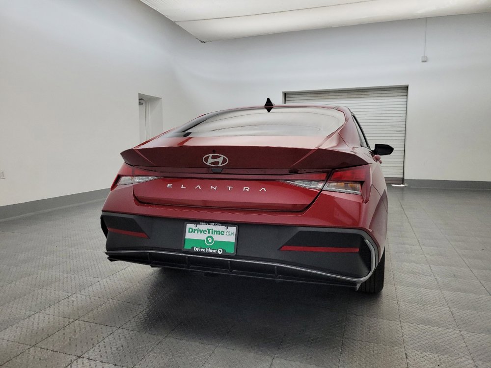 Used 2024 Hyundai Elantra SE image 7