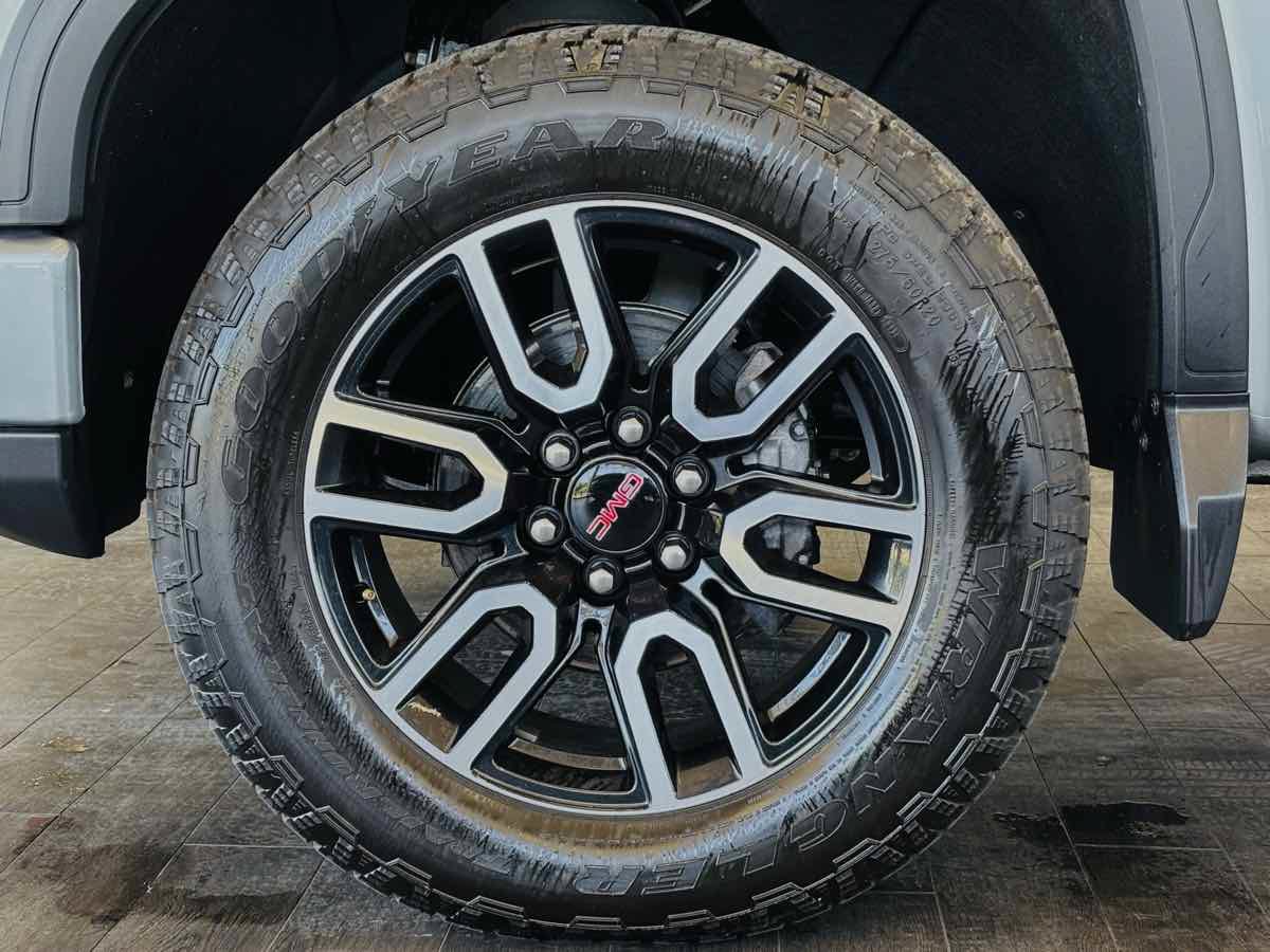 Used 2026 GMC Sierra 1500 AT4 w/ Technology Package AWD/4WD image 28