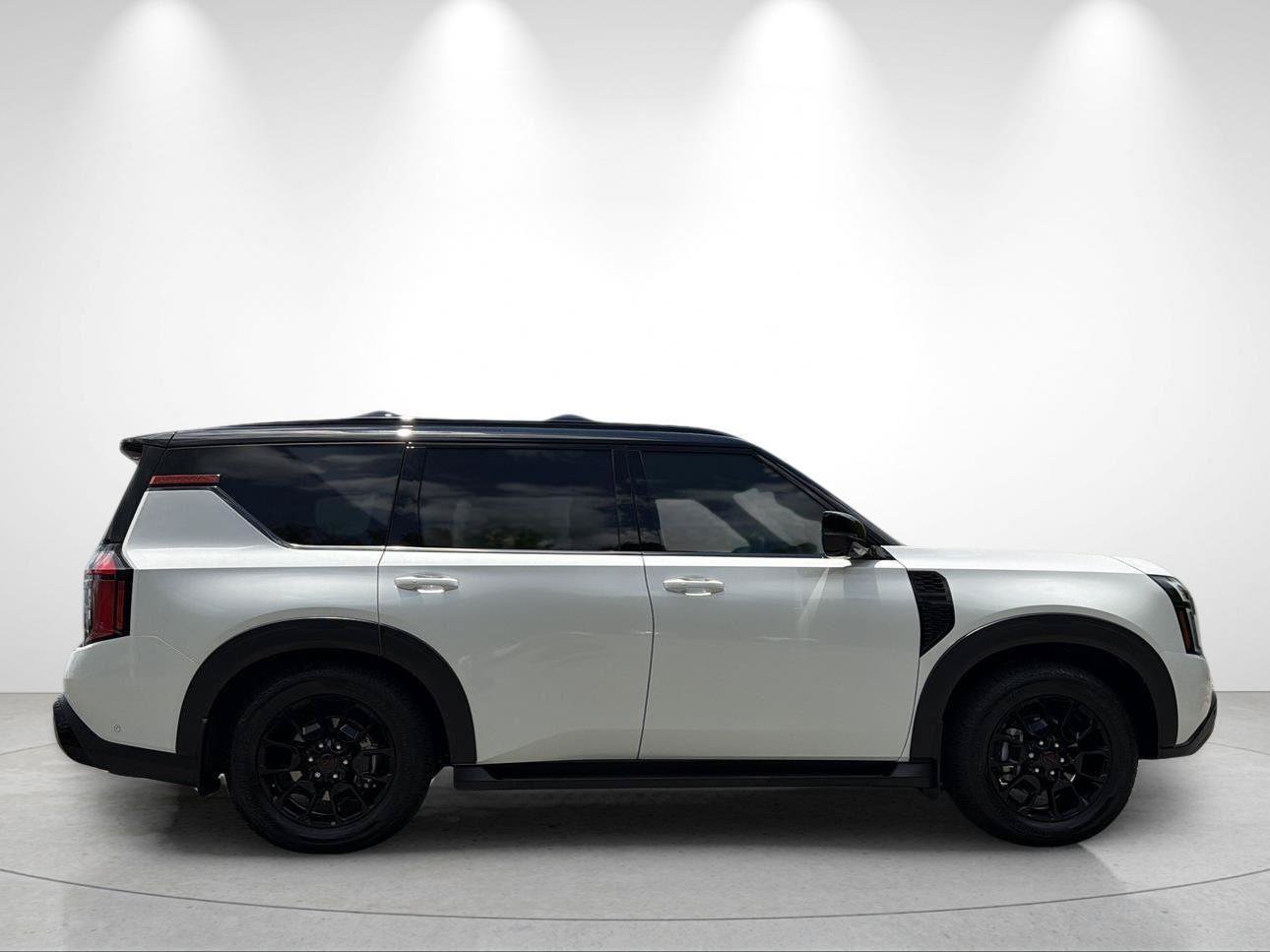 Used 2025 Nissan Armada PRO-4X AWD/4WD image 6