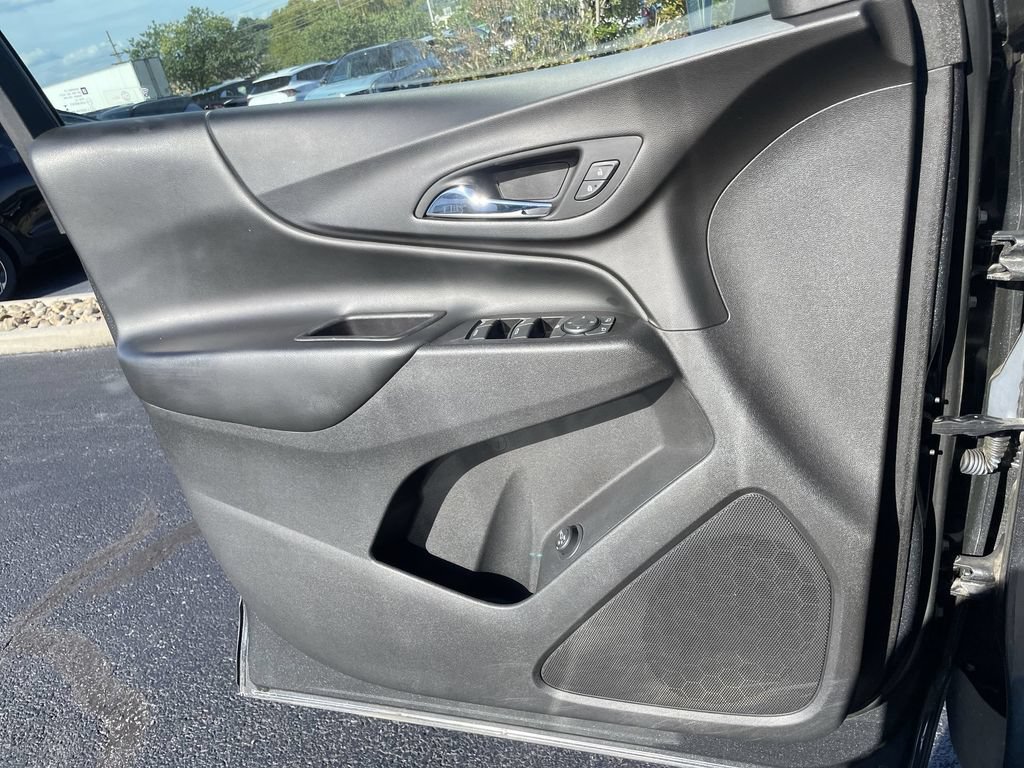Used 2018 Chevrolet Equinox LT w/ Sun & Infotainment Package AWD/4WD image 20