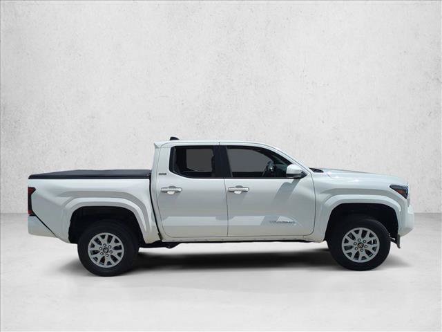 Certified 2024 Toyota Tacoma SR5 AWD/4WD image 5