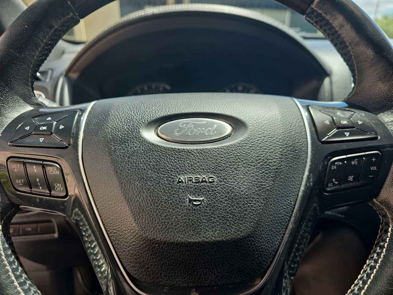 Used 2017 Ford Explorer Platinum AWD/4WD image 26