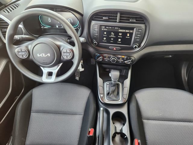 Used 2025 Kia Soul LX image 25