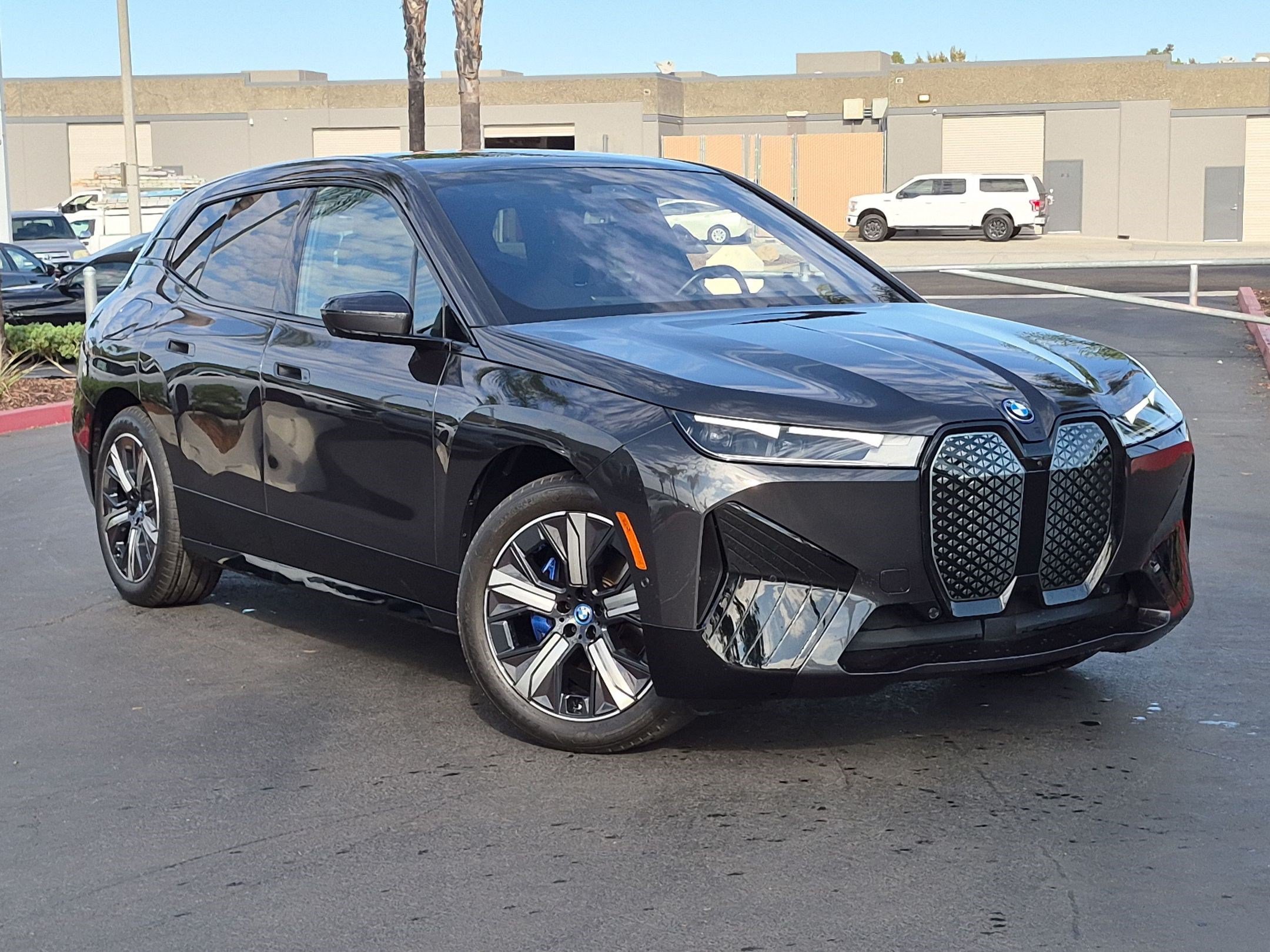 Certified 2024 BMW iX xDrive50 w/ Premium Package AWD/4WD image 2