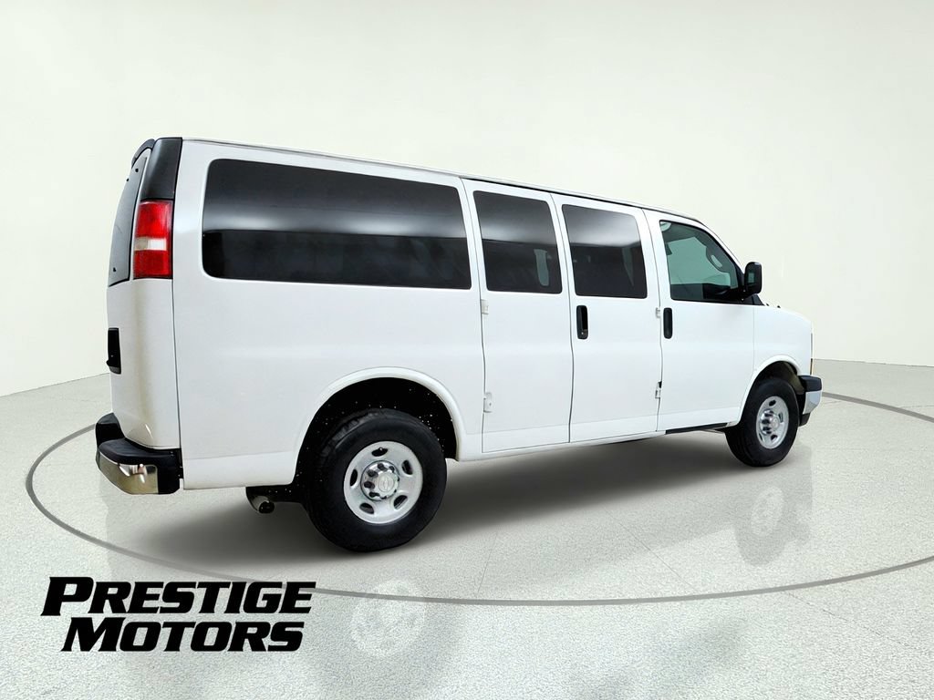 Used 2019 Chevrolet Express 2500 LT w/ LT Preferred Equipment Group RWD image 8