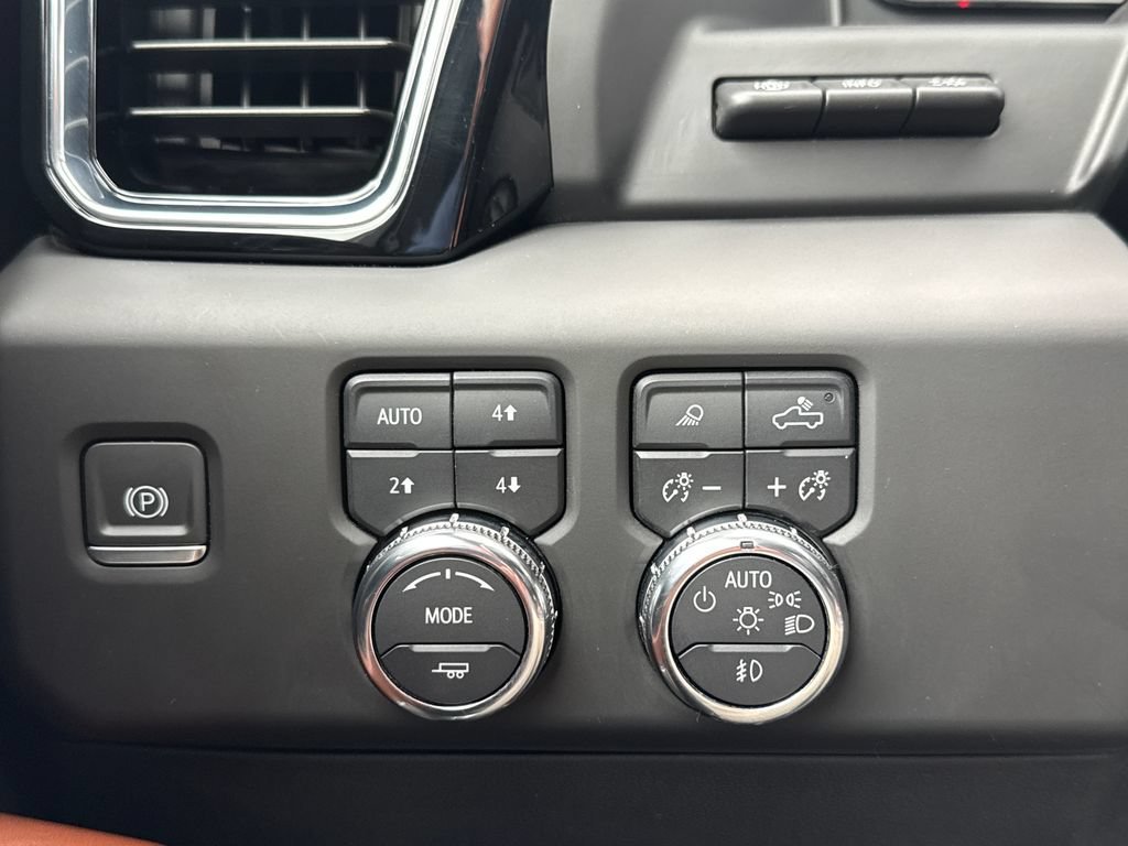 Certified 2024 GMC Sierra 1500 Denali Ultimate AWD/4WD image 39